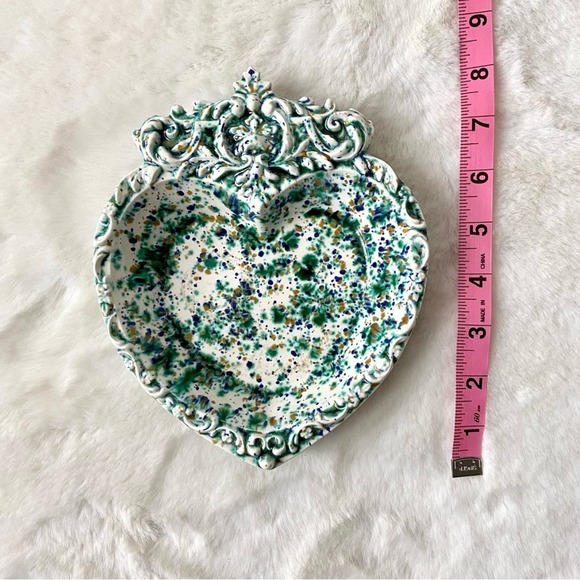 Spattered Ceramic Heart Dish - Picture 4 of 5